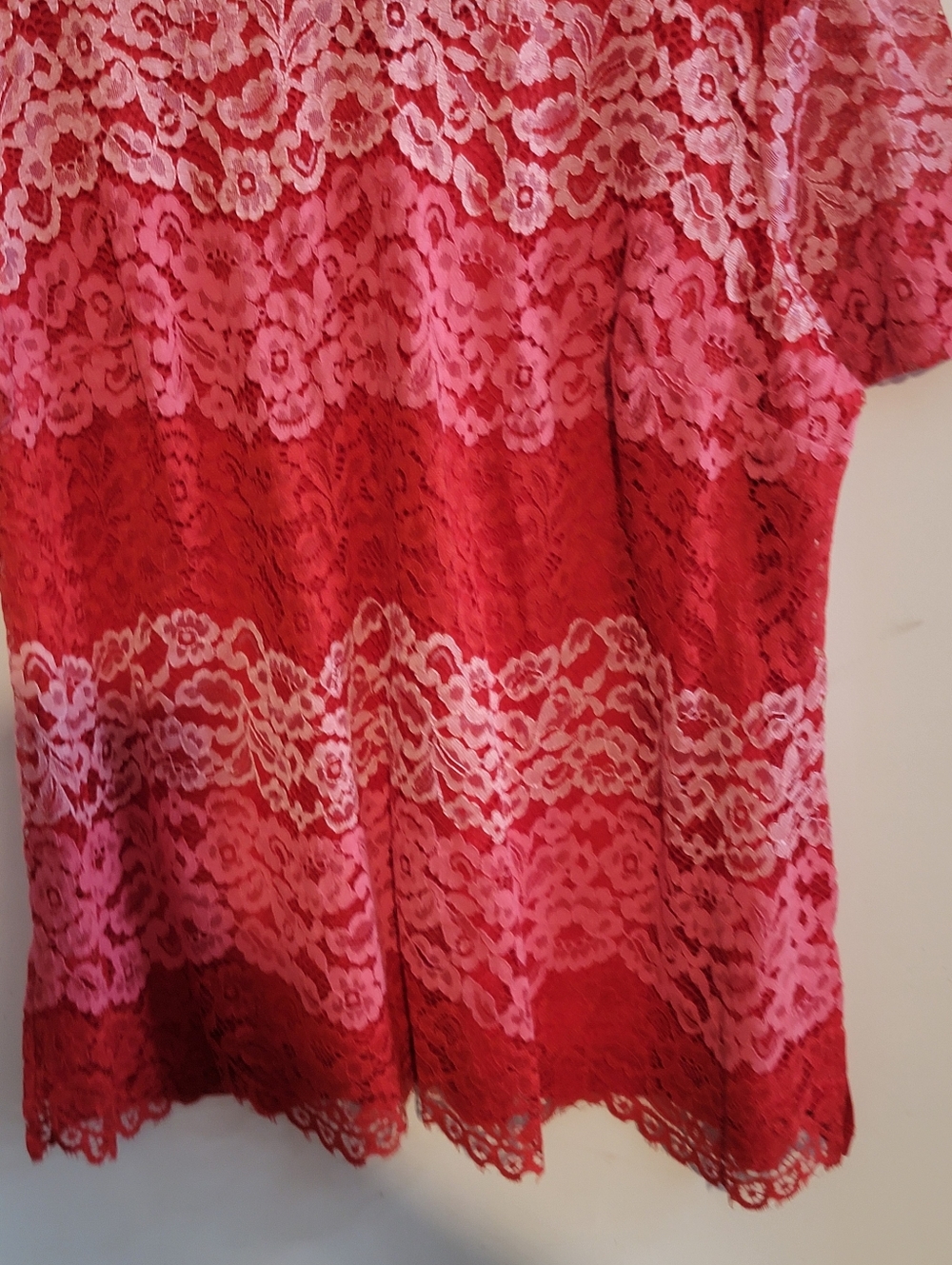 Isaac Mizrahi Red & Pink Lace Short-Sleeve Tunic Top NWOT - Picture 2 of 7